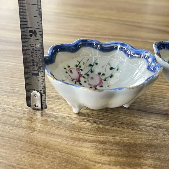 Lot Of 2 Vintage Japan Sm. Porcelain Hand Painted Ornate Footed Bowls - Picture 10 of 16